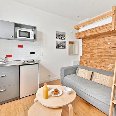 Boulevard Voltaire Apartment *