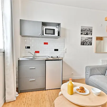 Boulevard Voltaire Apartmán *