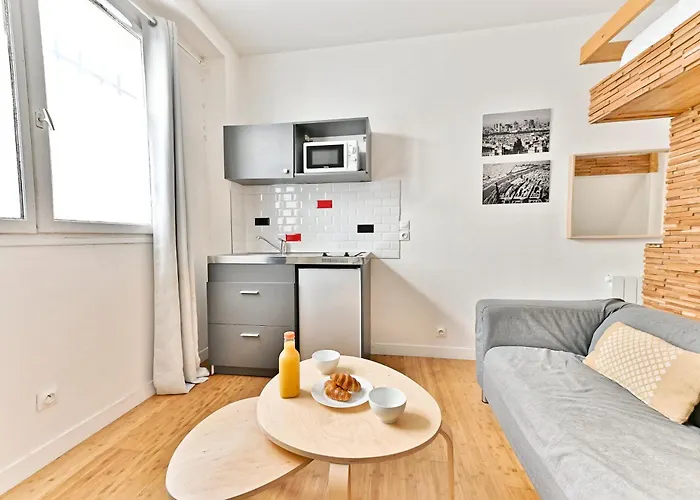 Boulevard Voltaire * パリ